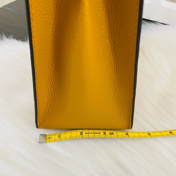 Michael Kors Mercer Medium Messenger Crossbody - Picture 13 of 15